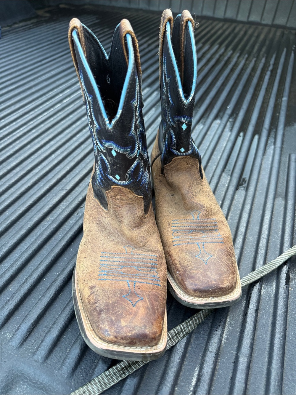Ariat Brown Leather Cowboy Boots with Black & Blue Shaft